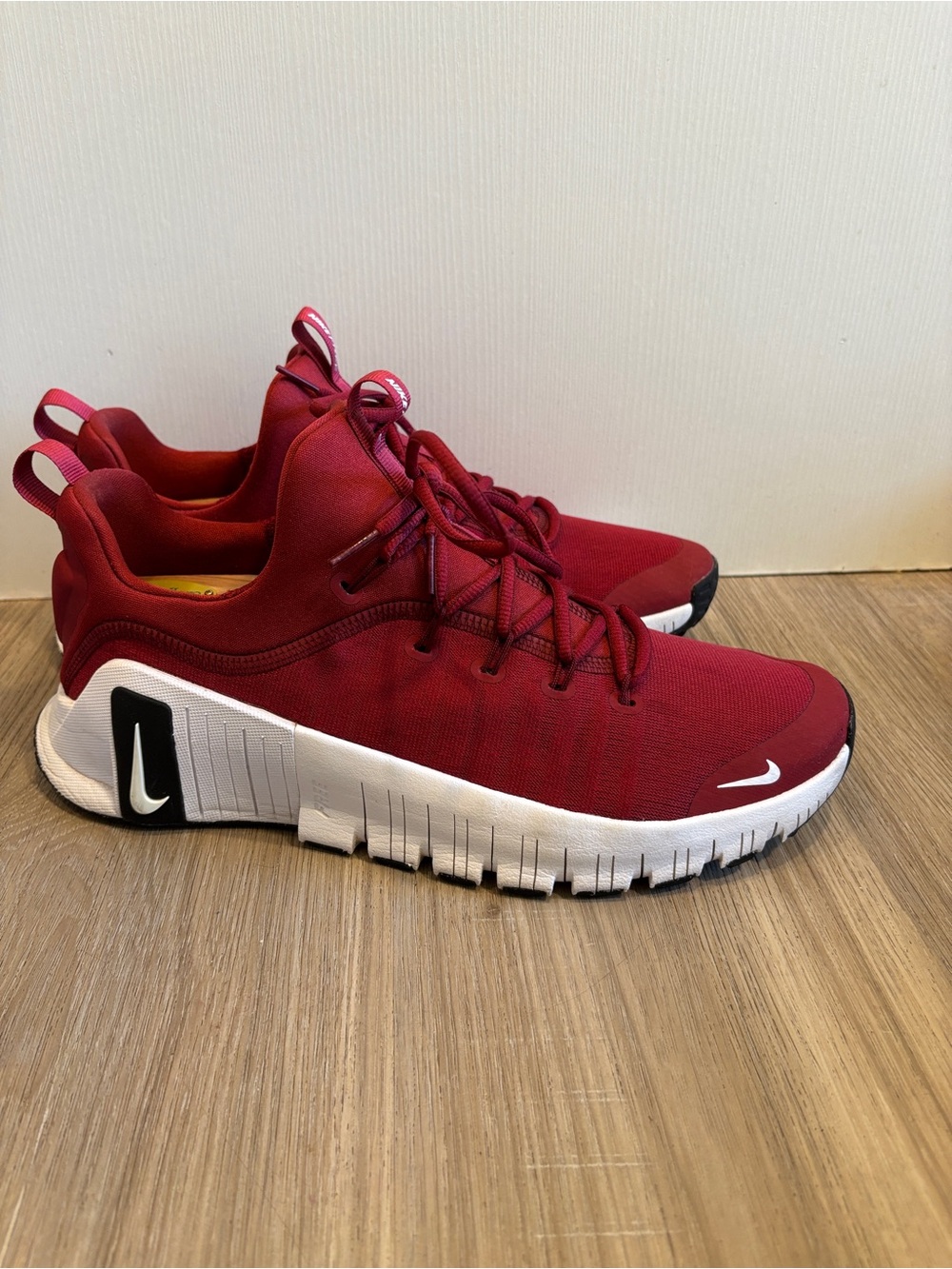 Nike Free Metcon 6 Men's Workout Shoes HM3754-602, Crimson/Black/White Size 12